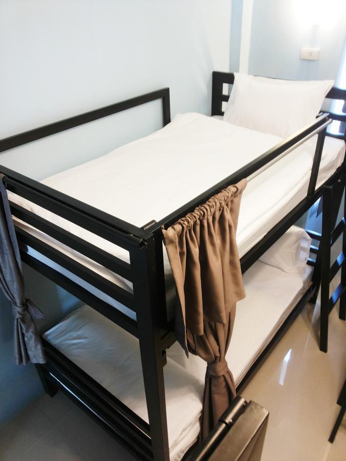 One One Hostel Patong 외부 사진